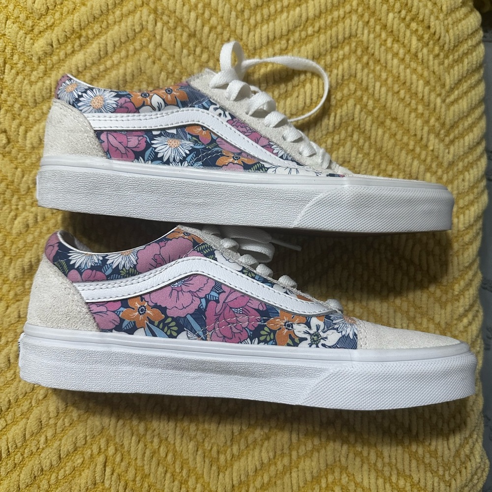 Vans Old Skool Floral Print Multi-Color - Women’s Size 7